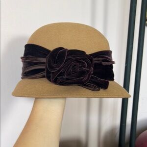 7 Elegant Hats with different flower Accents